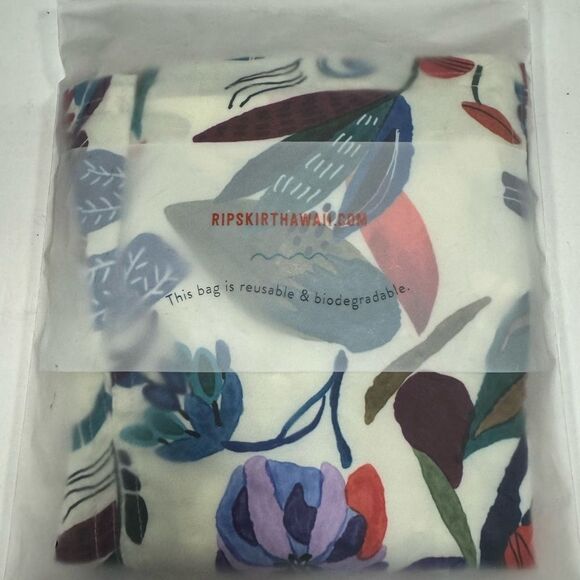 RipSkirt Hawaii Floral Design Skirt - Picture 3 of 8